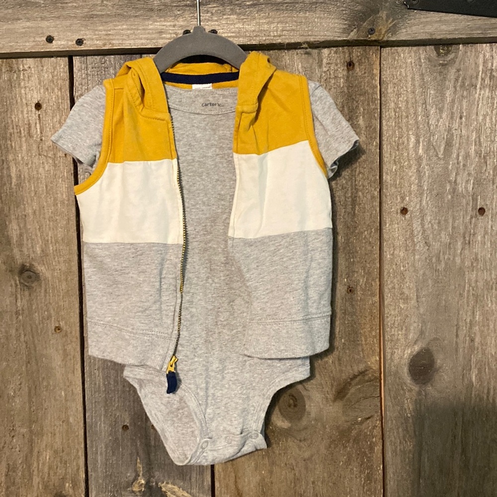 Carter’s 2 piece vest & onesie